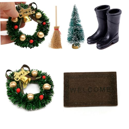 Rouloudun Weihnachtspuppenhauszubehör 5pcs/Set Weihnachten Miniatur -Ornamente Kit mit Mini -Girlande, Besen, Stiefel, Türmatte und Weihnachtsbaum für Miniaturdekoration Doll House Acce von Rouloudun