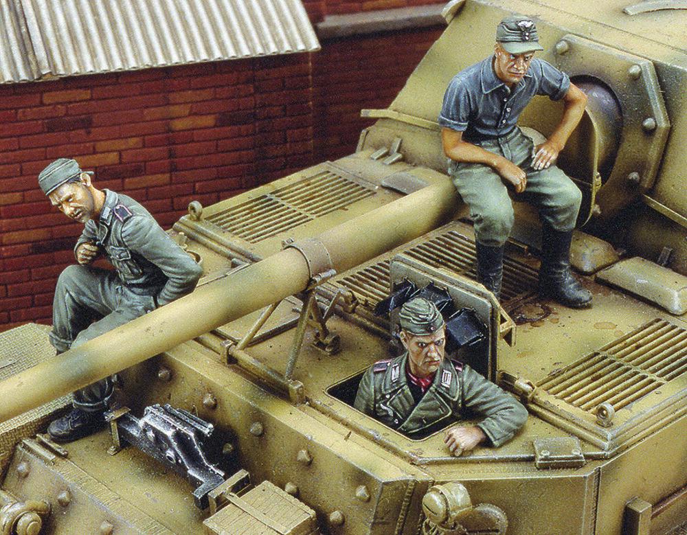 Ferdinand Crew-Part 1 von Royal Model