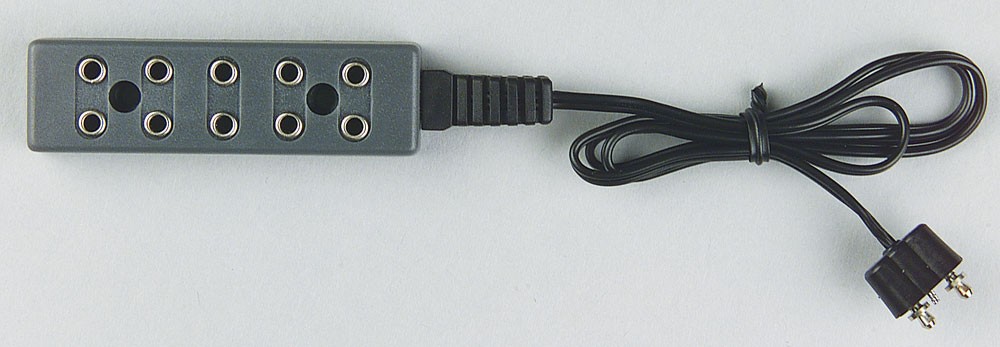 Verteilerleiste mit Stecker für Trafo, für Puppenhaus Verteilerleiste mit Stecker für Trafo, für Puppenhaus von Kahlert Licht
