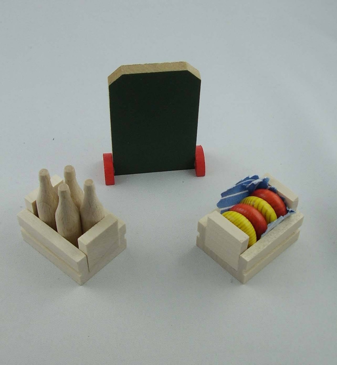 Zubehörset 3teilig fürs Puppenhaus Zubehörset 3teilig fürs Puppenhaus von Rülke Holzspielzeug