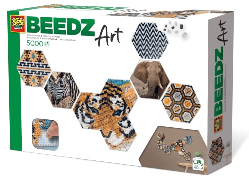 SES Creative Beedz Art - Hex Tiles Safari Bügelperlen Set – 5000 Perlen, 3 Sechseckige Stiftplatten, Safari-Themen Kunstprojekt, Für Kinder ab 12 Jahren von SES Creative