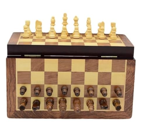 SESAMIS Magnethaftendes Schachspiel in klappbarer Schachkassette mit Schachfiguren - 3 in 1 Holz Schach Dame Backgammon Set, ideal für Kinder und Erwachsene - Tragbar und faltbar - Chess Set (39*39cm) von SESAMIS