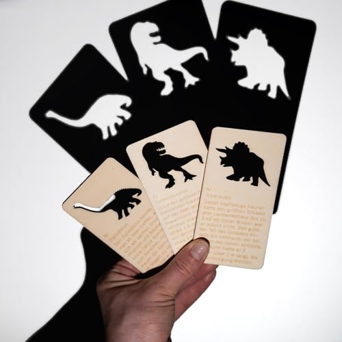 SKUGGIBROS Holz-Märchenkarten für kreatives Erzählen, Erzählkartenset, Deutsche Sprache, Holzspielzeug, Kinder Cards, Dinosaurier SKUGGIBROS Holz-Märchenkarten für kreatives Erzählen, Erzählkartenset, Deutsche Sprache, Holzspielzeug, Kinder Cards, Dinosaurier von SKUGGIBROS