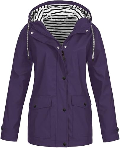 SPSMOKH Regenjacke für Damen, leicht, wasserdicht, mit Kapuze, Regenmantel, einfarbig, Reißverschluss, Softshell-Jacke, lässiger lockerer Trenchcoat, übergroß, Camping, Windbreaker zum Radfahren SPSMOKH Regenjacke für Damen, leicht, wasserdicht, mit Kapuze, Regenmantel, einfarbig, Reißverschluss, Softshell-Jacke, lässiger lockerer Trenchcoat, übergroß, Camping, Windbreaker zum Radfahren von SPSMOKH