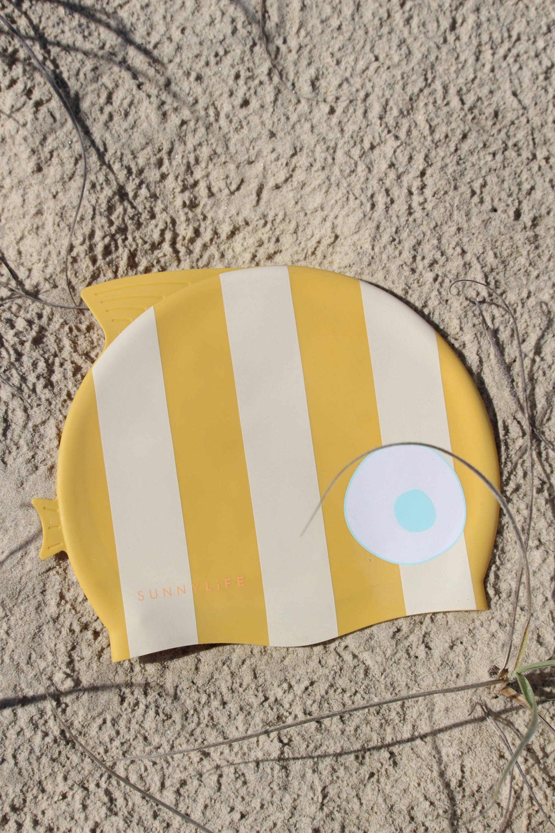 SUNNYLiFE Badekappe, Finn the Fish Mustard Stripe von SUNNYLiFE