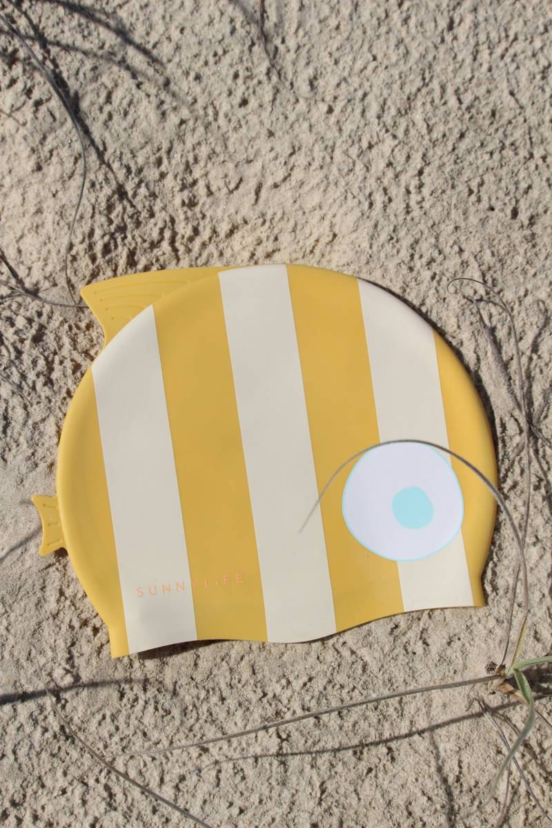 SUNNYLiFE Badekappe, Finn the Fish Mustard Stripe von SUNNYLiFE