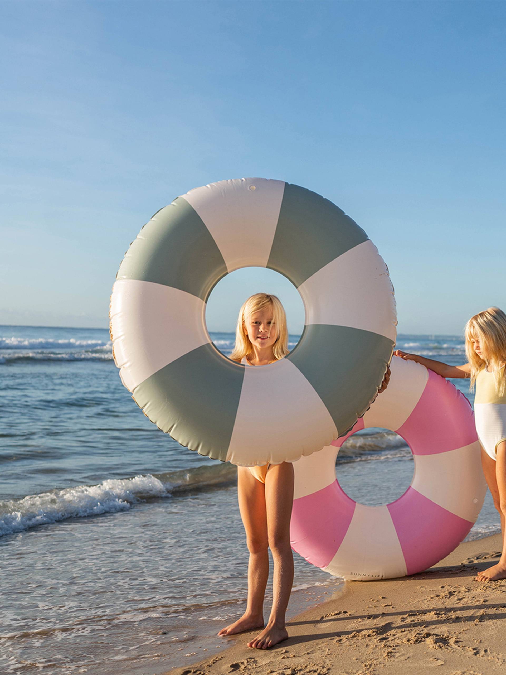 SUNNYLiFE Schwimmring, The Vacay Olive Stripe von SUNNYLiFE