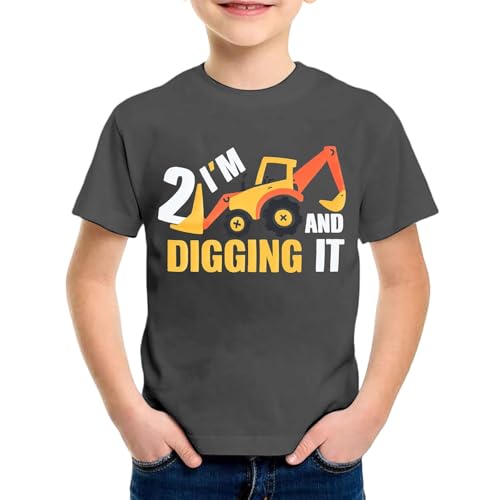 SUPTTING Kinder T-Shirt I'M 2 AND DIGGING IT Schriftzug Bagger Nummer 2 Kurzarm Oberteil Jungen Freizeitshirt Shirt Jahre Geburtstagsgeschenk Outfit Stoff Top Baustelle Fahrzeug Thema SUPTTING Kinder T-Shirt I'M 2 AND DIGGING IT Schriftzug Bagger Nummer 2 Kurzarm Oberteil Jungen Freizeitshirt Shirt Jahre Geburtstagsgeschenk Outfit Stoff Top Baustelle Fahrzeug Thema von SUPTTING