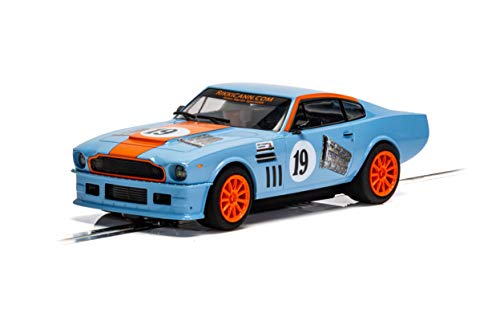 Scalextric C4209 1:32 Aston Martin V8 Gulf Edition Rikki Cann Racing HD - Slotcar, Rennbahn, Auto für Rennbahn, Rennbahnauto von Scalextric