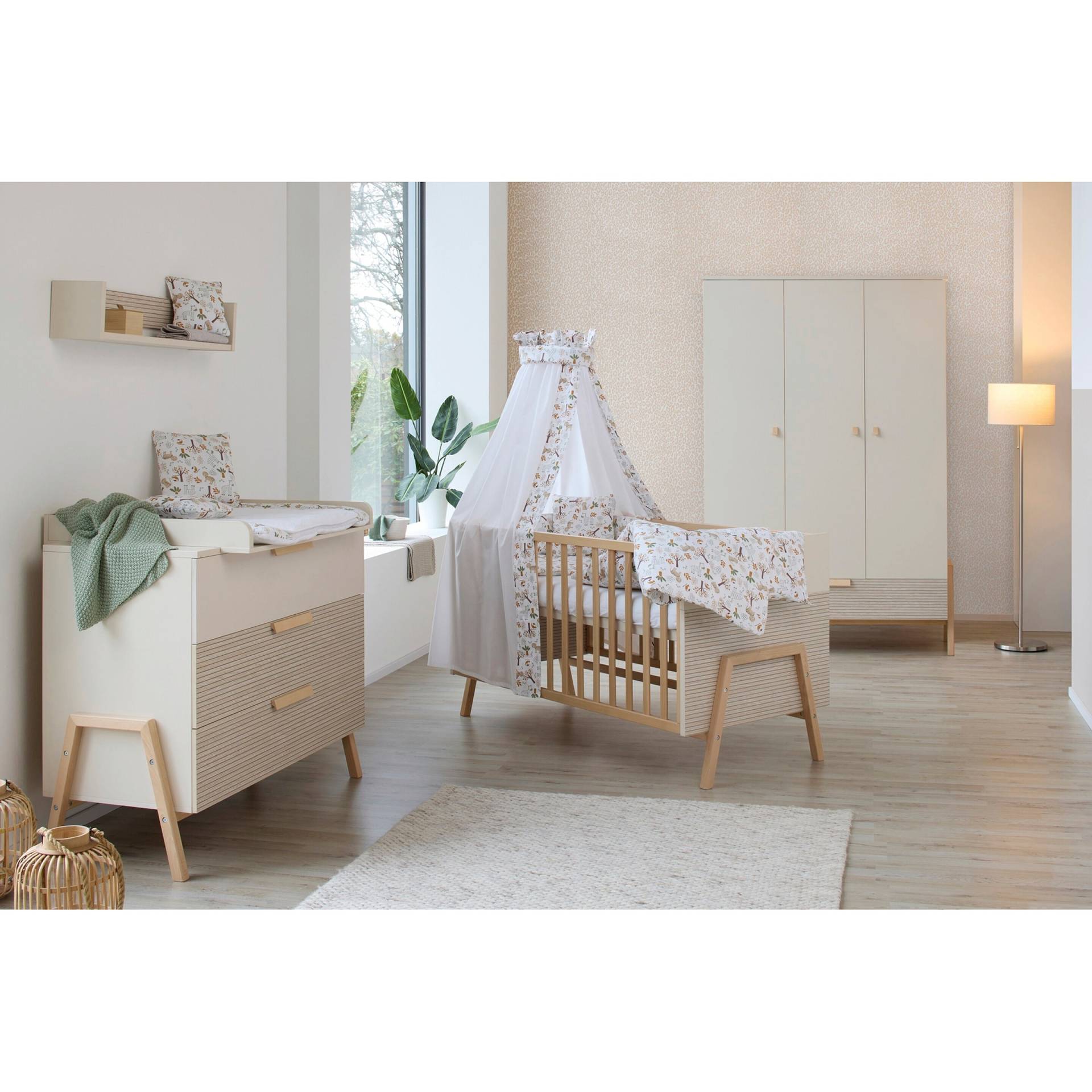 Schardt 3-tlg. Babyzimmer Happy mit 3-türigem Kleiderschrank Schardt 3-tlg. Babyzimmer Happy mit 3-türigem Kleiderschrank von Schardt