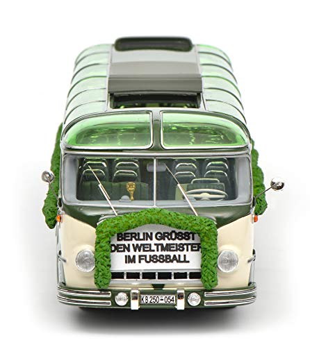 Schuco 450904100 Magirus Deutz O 6500 Bus, WM 1954, Modellauto, 1:43, Resin, grün-beige von Schuco