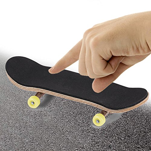 Segutage Mini Finger Skateboard Set, Ahornholz Legierung Skate, Reduzieren Fingerboard Finger Spielzeug mit Box für Montage Skateboarding Spielzeug Sport Spiele (Gelb) von Segutage
