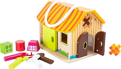 small foot Motorikhaus „Stall“ aus Holz, Motorikspielzeug mit vier Schlüsseln und Steckformen, ab 12 Monaten, 10315 von Small Foot