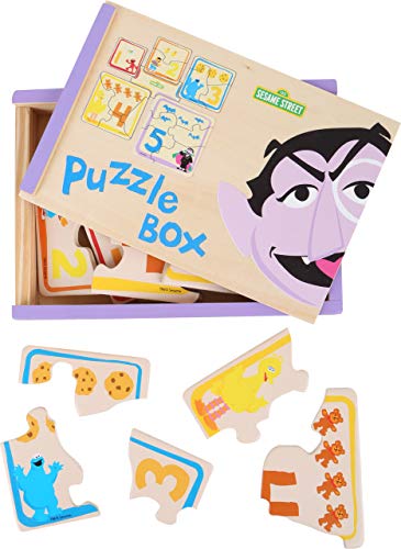 Small Foot 10967 Sesamstrasse Box aus Holz für Kinder ab 3 Jahren, 100% FSC-Zertifiziert, mit verschiedenen Puzzles und Motiven, durch verschließbare Holzbox ideal für unterwegs Spielzeug, Mehrfarbig von Small Foot