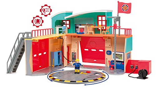 Simba - Feuerwehrmann Sam - Feuerwehrhaus Pontypandy - Geräusche und Lichter - Figur mit Gelenken, viel Zubehör - ab 3 Jahren - 109258282002 von Simba