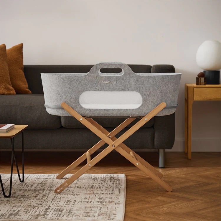 Snüz SnuzBaskit Moseskorb mit Stativ, Light Grey/Natural Snüz SnuzBaskit Moseskorb mit Stativ, Light Grey/Natural von Snuz