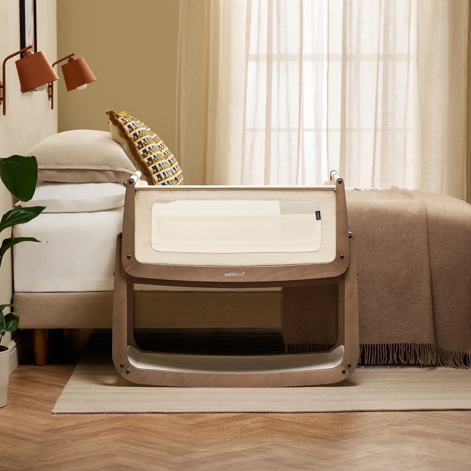 Snüz SnuzPod 5 Beistellbett, Walnut von Snuz