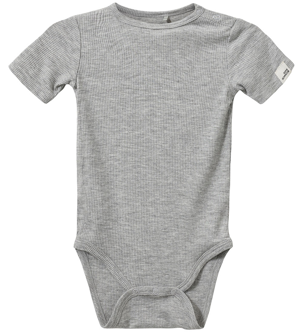 Sofie Schnoor Body k/ä - Rib - Grey Mehl - Sofie Schnoor - 62 - Body K/Ä Sofie Schnoor Body k/ä - Rib - Grey Mehl - Sofie Schnoor - 62 - Body K/Ä von Sofie Schnoor