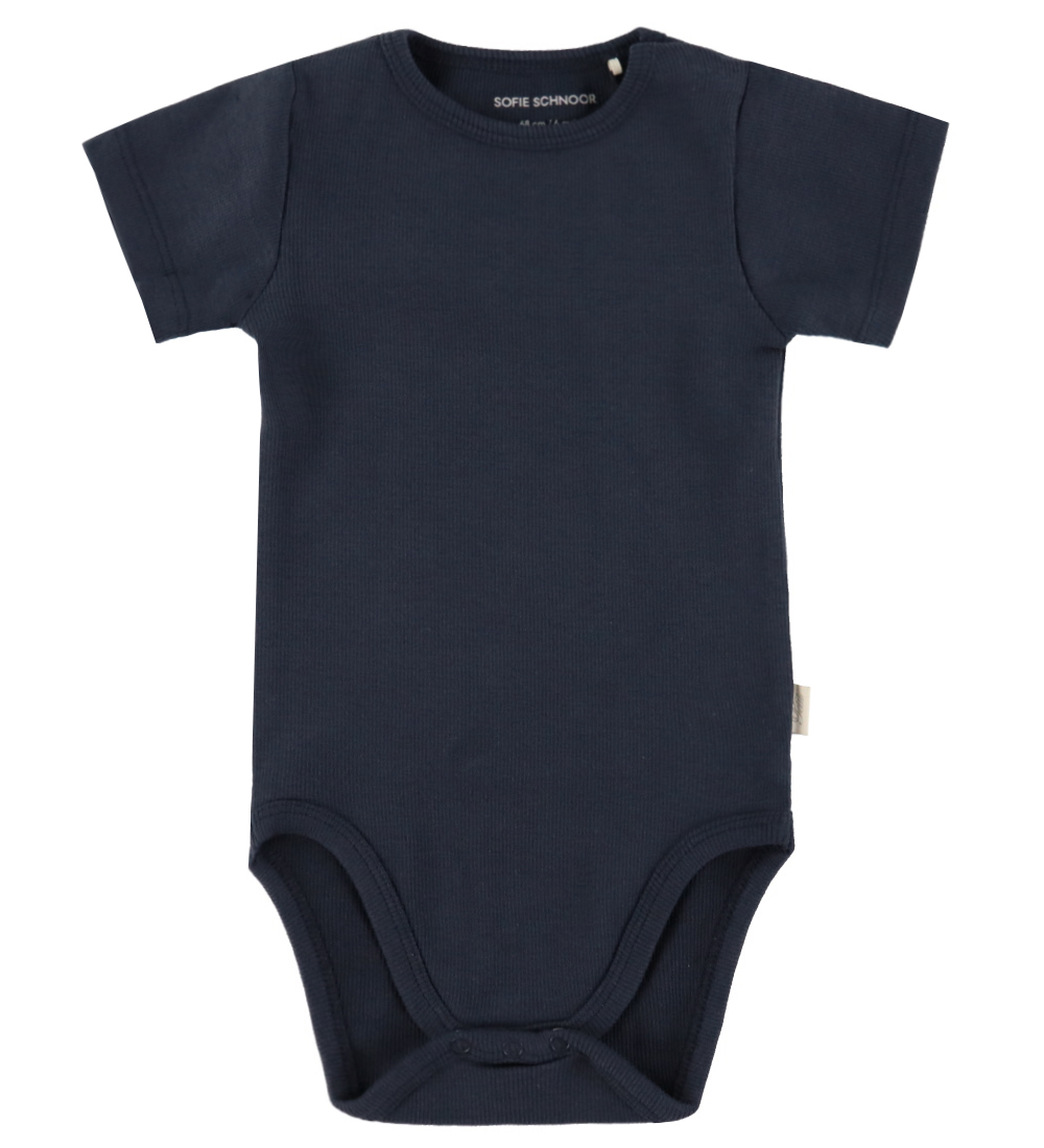 Sofie Schnoor Body l/ä - Rib - Aske - Dark Blue - Sofie Schnoor - 68 - Body K/Ä Sofie Schnoor Body l/ä - Rib - Aske - Dark Blue - Sofie Schnoor - 68 - Body K/Ä von Sofie Schnoor