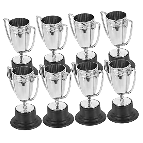 Sosoport 8 Stück Trophäenspielzeug für die Kinderparty Mini-Trophäenbecher Kinderpreis Trophäe Partybevorzugung Mini-Spielzeugtrophäen Plastik Silver Wiederverwendbar von Sosoport