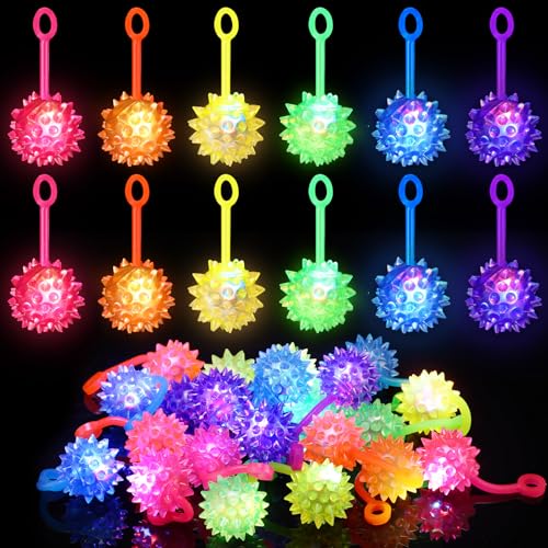 Sotiff 30 Stück Mini-Bälle mit stacheligen LEDs, blinkend, mehrfarbig, Stressabbau-Bälle, Gummi, sensorische Leuchtbälle, Karneval, Klassenzimmer, Preise, Großpackung, Ostergeschenk, Geburtstag, Party Sotiff 30 Stück Mini-Bälle mit stacheligen LEDs, blinkend, mehrfarbig, Stressabbau-Bälle, Gummi, sensorische Leuchtbälle, Karneval, Klassenzimmer, Preise, Großpackung, Ostergeschenk, Geburtstag, Party von Sotiff