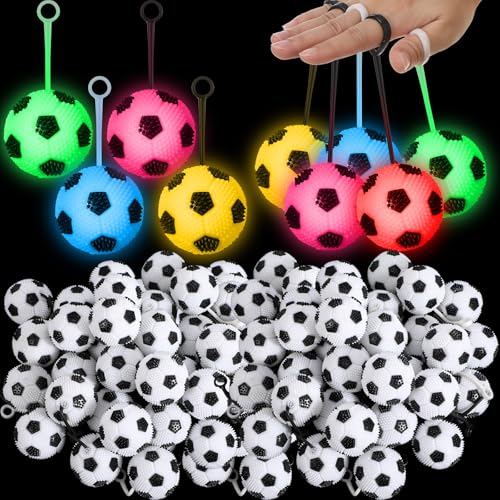 Sotiff 60 Stück 6,6 cm beleuchteter Fußball-Hüpfball LED blinkender Quietschball mit Seil Gummi sensorisches Spielzeug Stressbälle Bulk für Valentinstag, Geburtstag, leuchtende Partygeschenke, Sotiff 60 Stück 6,6 cm beleuchteter Fußball-Hüpfball LED blinkender Quietschball mit Seil Gummi sensorisches Spielzeug Stressbälle Bulk für Valentinstag, Geburtstag, leuchtende Partygeschenke, von Sotiff