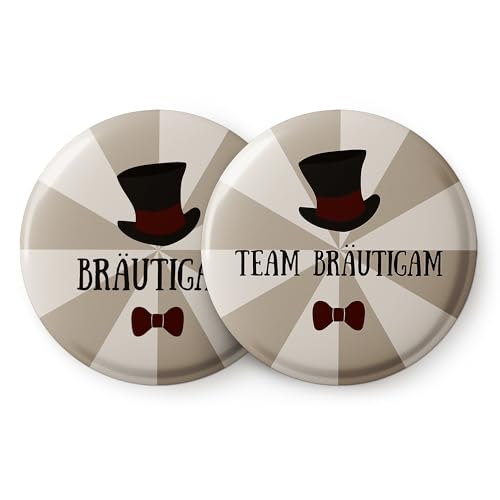 Spielehelden 12er Set JGA Buttons für Männer mit Zylinder – Anstecker JGA für den Bräutigam und Seine Crew zur Bachelor Party - Button Junggesellenabschied Spielehelden 12er Set JGA Buttons für Männer mit Zylinder – Anstecker JGA für den Bräutigam und Seine Crew zur Bachelor Party - Button Junggesellenabschied von Spielehelden