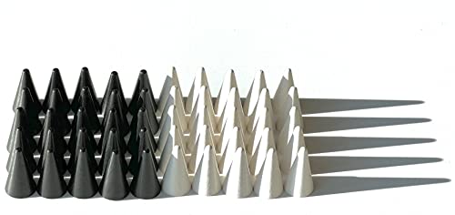 Spitzkegel klein - Größe 10/15 mm, Spielkegel/Hütchen für Brettspiele aus Holz und zum Basteln, Made in Germany (50 Stück, Schwarz + Weiß) von Spieltz