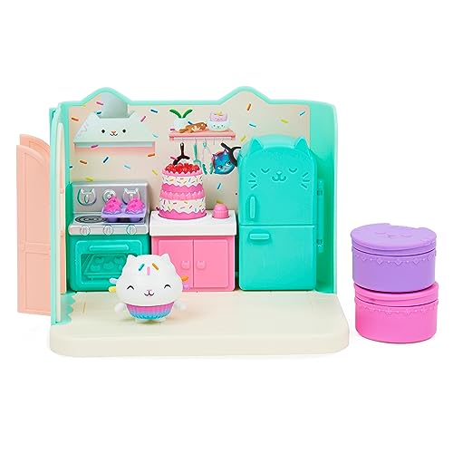 DREAMWORKS GABBY'S DOLLHOUSE - Bakey mit Cakey Kitchen Spielset: Puppenhaus-Set, Figurenspielzeug, Kinderspielzeug, Puppenhaus, Puppenhauszubehör von DREAMWORKS GABBY'S DOLLHOUSE