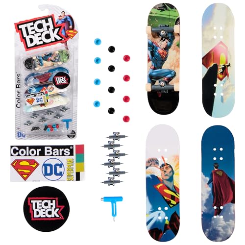Tech Deck, Ultra DLX Griffbrett, 4er-Pack, DC Superman Skateboards, Sammlerstück und anpassbare Mini-Skateboards, Kinderspielzeug ab 6 Jahren von Spin Master