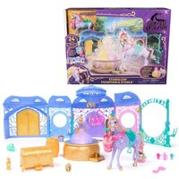 Unicorn Academy - Stall Spielset 90 cm inkl. Brunnen mit Licht- und Soundeffekten, ca. 12 cm großem Einhorn und 24 Accessoires Unicorn Academy - Stall Spielset 90 cm inkl. Brunnen mit Licht- und Soundeffekten, ca. 12 cm großem Einhorn und 24 Accessoires von Spin Master