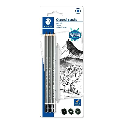 STAEDTLER Kohlestifte Mars Lumograph charcoal, Sechskantform, hoher Ruß- und Kohleanteil, Premium-Kohlestifte, 3 Härtegrade, Blisterkarte mit 3 Kohlestiften und einem Papierwischer, 100C SBK4 STAEDTLER Kohlestifte Mars Lumograph charcoal, Sechskantform, hoher Ruß- und Kohleanteil, Premium-Kohlestifte, 3 Härtegrade, Blisterkarte mit 3 Kohlestiften und einem Papierwischer, 100C SBK4 von Staedtler