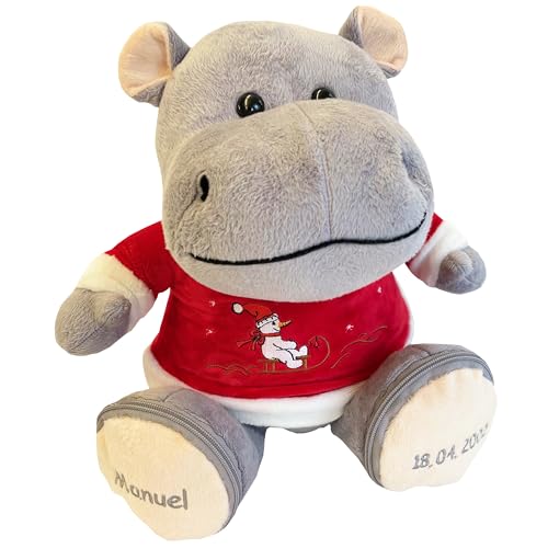 Plüschnilpferd Hippo mit Weihnachtspulli Bestickt, knuddeliges Stofftier mit eigenen Daten, Geschenk zu Weihnachten Wunschname, kuschelig personalisiertes Nilpferd, Plüschtier, Teddy individuell von Stickerei Hartl