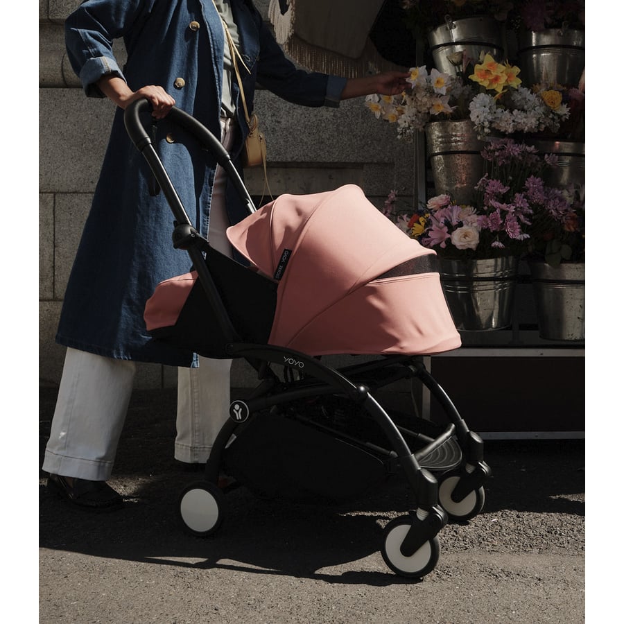 Stokke® Kinderwagen YOYO³ Gestell white inkl. 0+ Neugeborenenaufsatz Toffee von Stokke