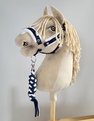 Hobby Horse Set Halfter A3 mit weißem Fell + Lanyard - Weiß und Marineblau Kein Pferd im Lieferumfang enthalten von Super Hobby Horse