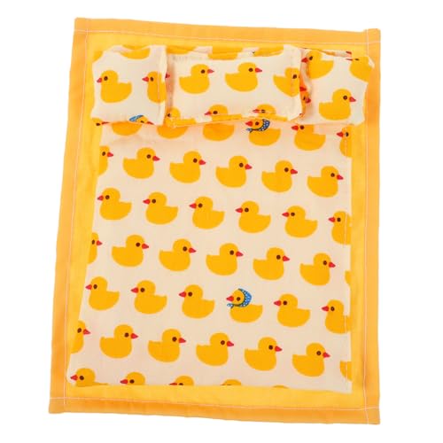 SUPVOX Puppenhaus Bettwäsche mit Entenmotiv Realistische Miniatur Bettdecke Kissen und Bettlaken Weiches Wiederverwendbares Zubehör für Puppenhaus Schlafzimmer Spiel SUPVOX Puppenhaus Bettwäsche mit Entenmotiv Realistische Miniatur Bettdecke Kissen und Bettlaken Weiches Wiederverwendbares Zubehör für Puppenhaus Schlafzimmer Spiel von Supvox