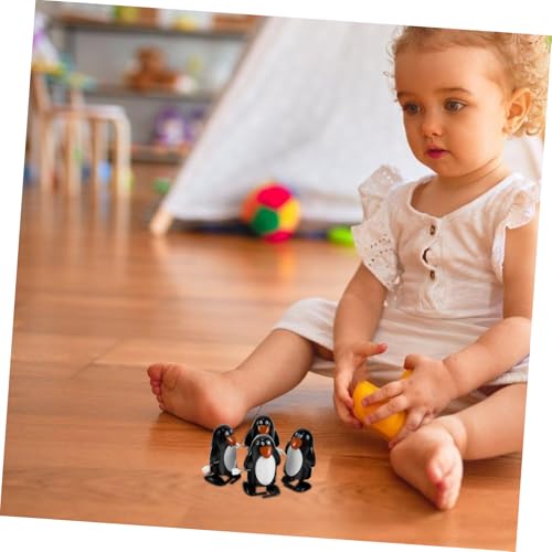 Supvox 4 Stück Weihnachts Aufziehspielzeug Pinguin Mini Figuren Schnelles Laufspielzeug für Festliche Dekoration Geburtstagsfeier Geschenkideen und Partyspaß Supvox 4 Stück Weihnachts Aufziehspielzeug Pinguin Mini Figuren Schnelles Laufspielzeug für Festliche Dekoration Geburtstagsfeier Geschenkideen und Partyspaß von Supvox