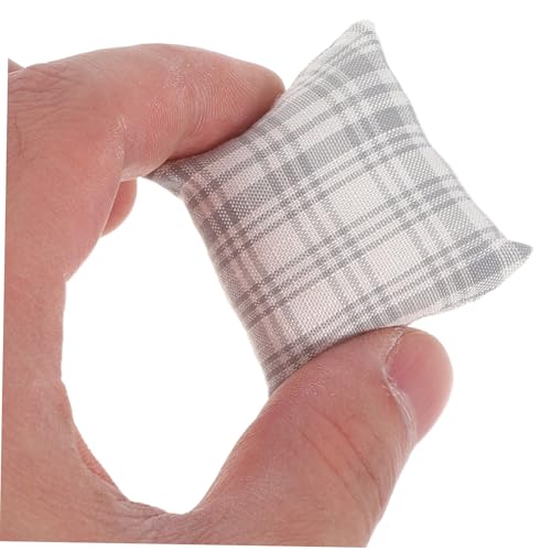 Supvox 4 Stücke Teiliges Mini Baumwoll Kuschelkissen für Puppenhaus Sofa Atmungsaktive Weiche Miniatur Sofa Kissen für Puppenmöbel Dekoration Pflegeleicht und Kindersicher von Supvox