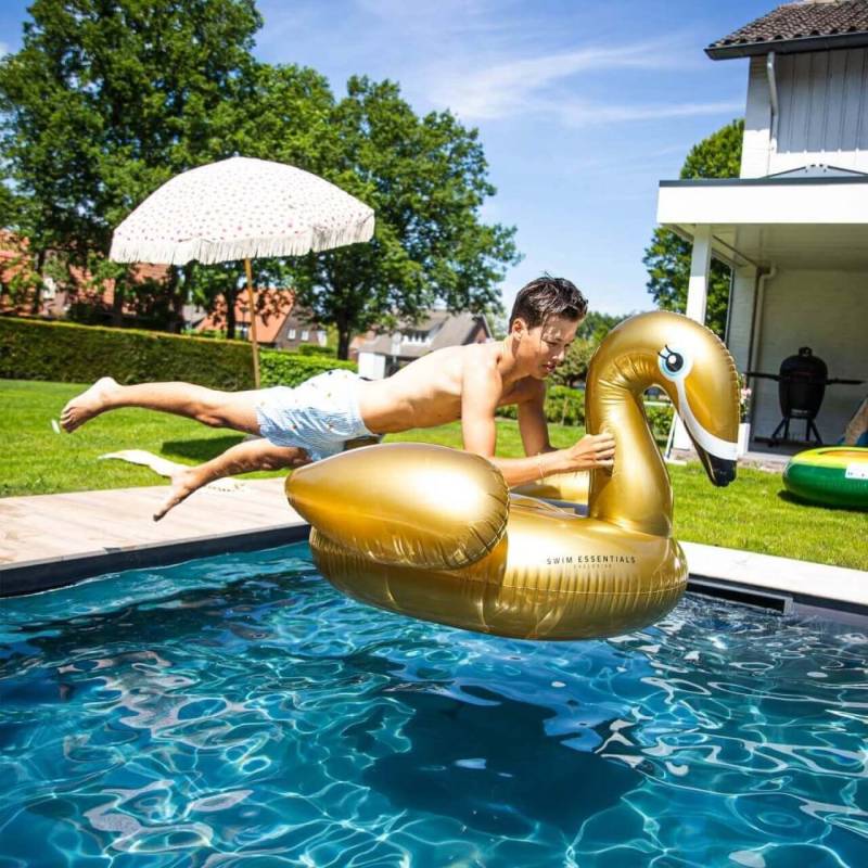 Aufblasbare Schwimmhilfe Goldener Schwan 150cm Schwimmring von Swim Essentials