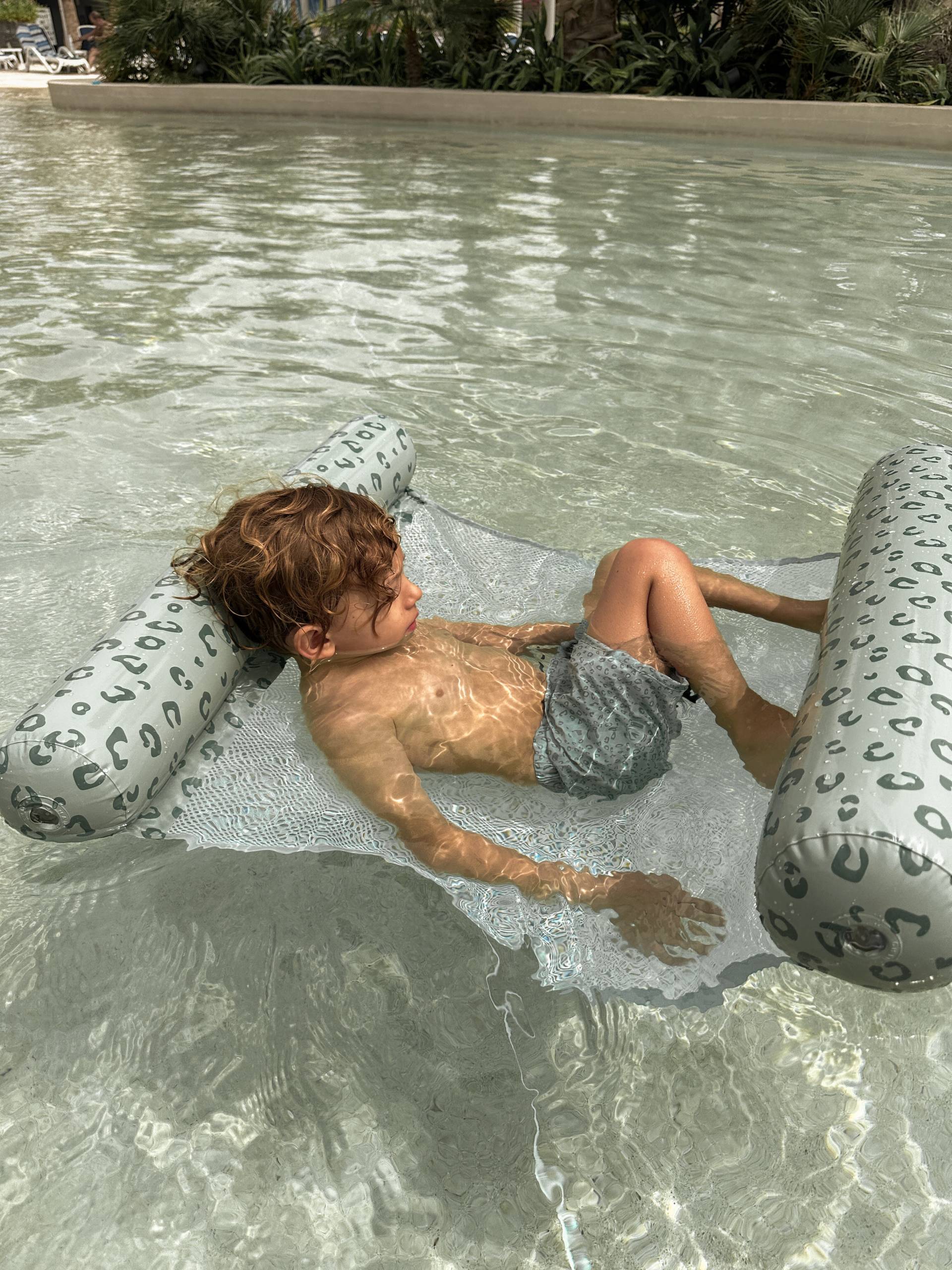 Swim Essentials Schwimmsessel 116 cm, Green Leopard Swim Essentials Schwimmsessel 116 cm, Green Leopard von Swim Essentials