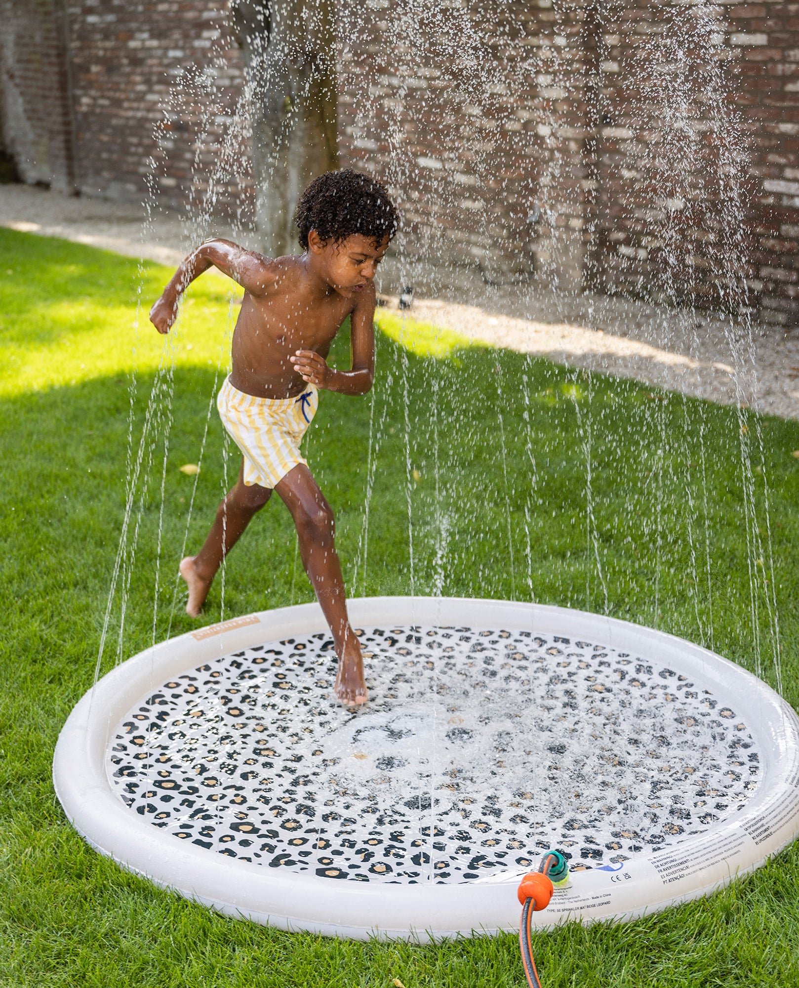 Swim Essentials Sprinkler Spielteppich, Safari Chique Beige von Swim Essentials
