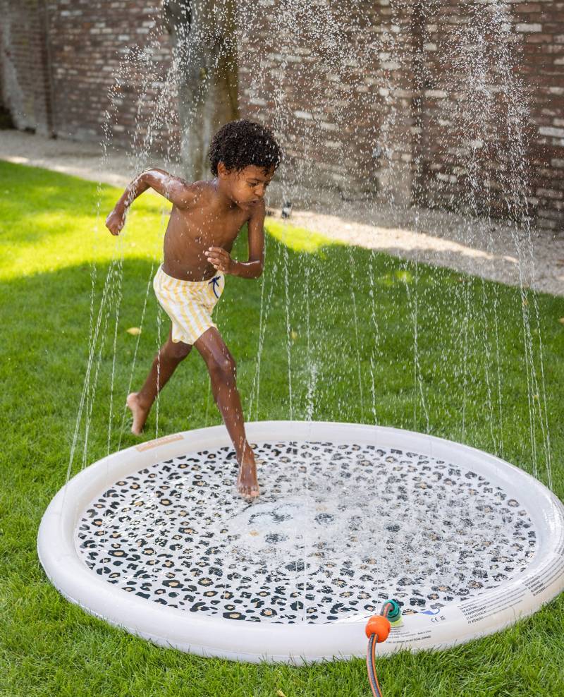 Swim Essentials Sprinkler Spielteppich, Safari Chique Beige von Swim Essentials