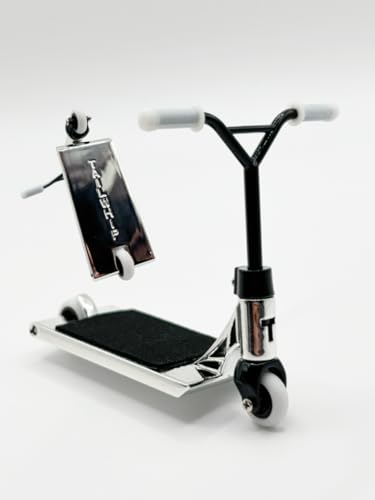 TAILWHIP Finger Scooter aus Metall, Mini Roller Spielzeug für Tricks, Fördert die Handmotorik, Kompatibel mit Finger Tech Deck Skateboard, Skatepark, Finger Bike BMX, Chrome von TAILWHIP