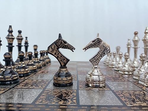 Schachfiguren und Brett-Set, handgefertigt, aus Metall, mit Samt-Aufbewahrungsbox, Messing, Metall, 35,6 cm von TAJ CHESS STORE