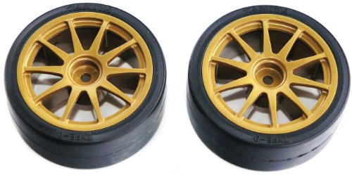 Tamiya 300051219 - Driftreifen Typ D mit Felgen, 26 mm, 2 Stück, Gold von Tamiya