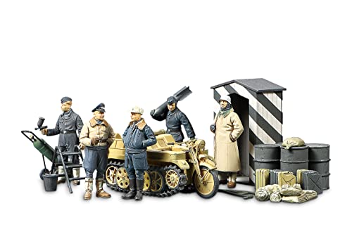 TAMIYA 32412-000 32412 - 0.075 Deutsches Figuren-Set Luftw.(5)Wint.m. Kkrad, Modellbau, Plastik Bausatz, Basteln, Hobby, Kleben, Plastikbausatz, Unlackiert von TAMIYA