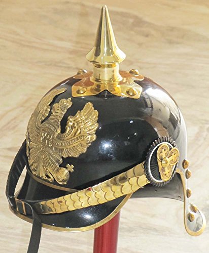 WW I & II Helm aus Deutschem Preußischem Pickelhaaube, Messing, Akzente, Imperial-Offizierhelm. WW I & II Helm aus Deutschem Preußischem Pickelhaaube, Messing, Akzente, Imperial-Offizierhelm. von THOR INSTRUMENTS