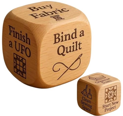 THUCHENYUC Quilter's Dice, Handgefertigter Quilting-Entscheidungswürfel Aus Holz Mit 6 Eingravierten Nähaufgaben Lustiges Praktisches Werkzeug Mit Eingravierten Eingabeaufforderungen(1pcs) von THUCHENYUC