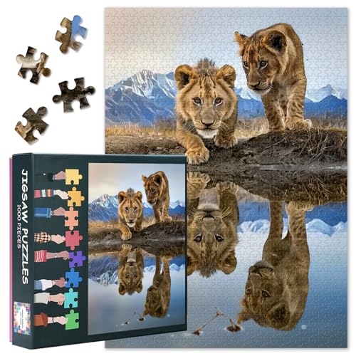 Spiegelung des Löwen Jigsaw Puzzles 1000 Stücke für Erwachsene Löwen Puzzles Home Wanddekoration Tier Herausforderungspuzzle Geeignet für Spielnächte Fertiggestellt Puzzle Größe: 70x50cm Spiegelung des Löwen Jigsaw Puzzles 1000 Stücke für Erwachsene Löwen Puzzles Home Wanddekoration Tier Herausforderungspuzzle Geeignet für Spielnächte Fertiggestellt Puzzle Größe: 70x50cm von TISHIRON