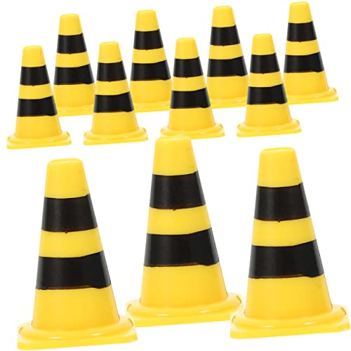 TOYANDONA 24 Stück Straßensperren Simulations Requisiten Hindernis Verkehrskegel Ornament Musikalische Gelbe Feldmarkierungskegel Fußballkegel Fußball Trainingskegel Krocketkegel TOYANDONA 24 Stück Straßensperren Simulations Requisiten Hindernis Verkehrskegel Ornament Musikalische Gelbe Feldmarkierungskegel Fußballkegel Fußball Trainingskegel Krocketkegel von TOYANDONA